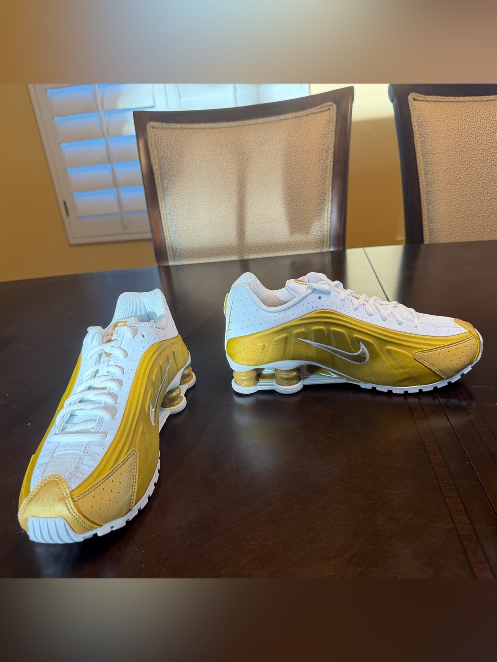 New Nike Shox R4 White Gold Sneaker Shoes Size US 6 / 7.5W - Picture 8 of 14